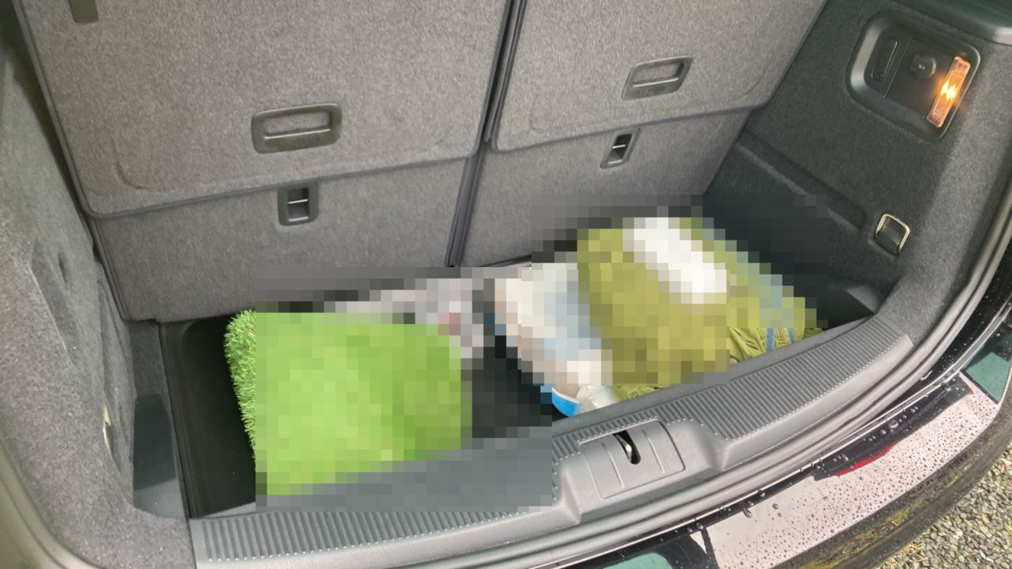 内装トランク