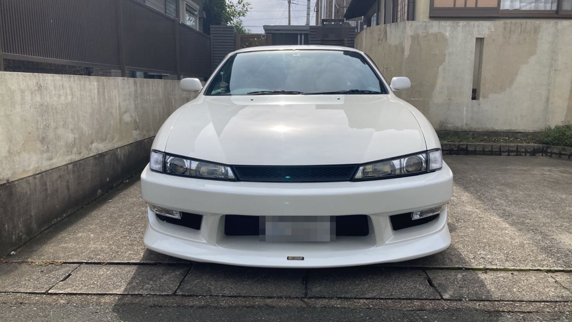 外装前方