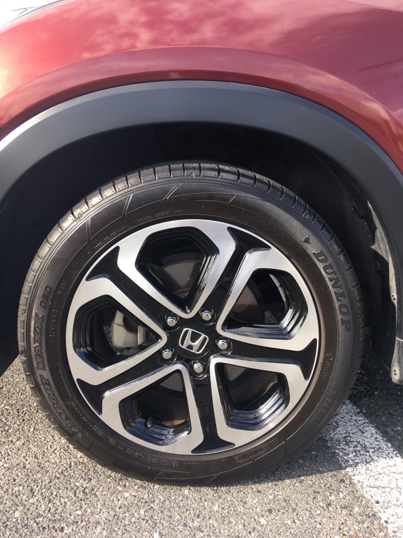 タイヤホイール前