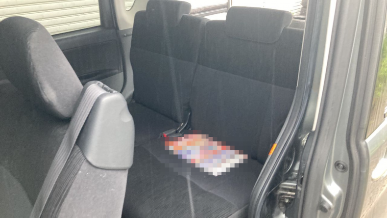 内装後方シート