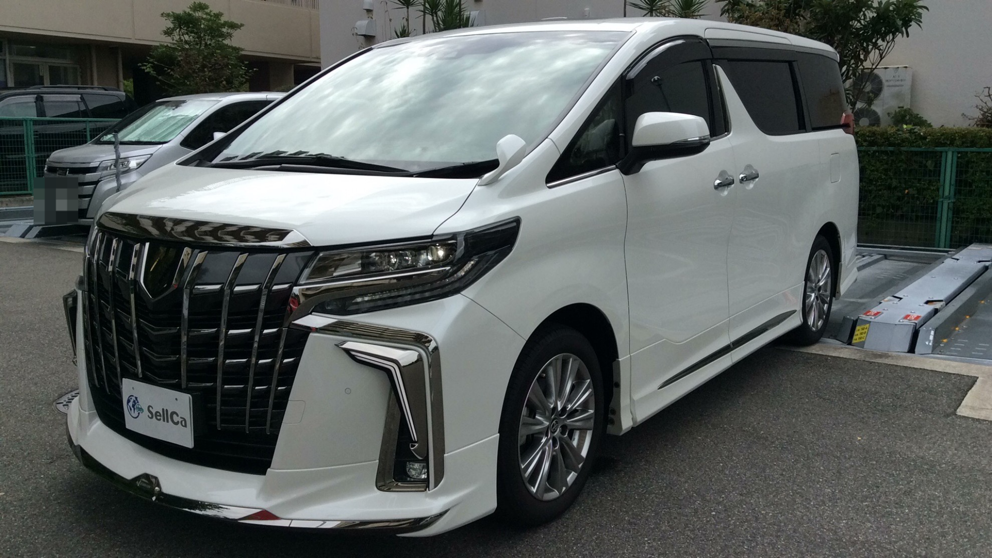 トヨタ アルファードの売買実績画像