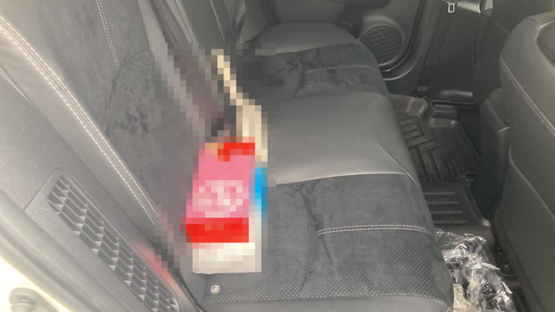 内装後方シート