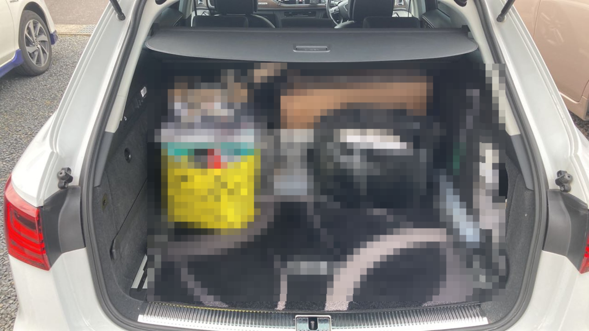 内装トランク