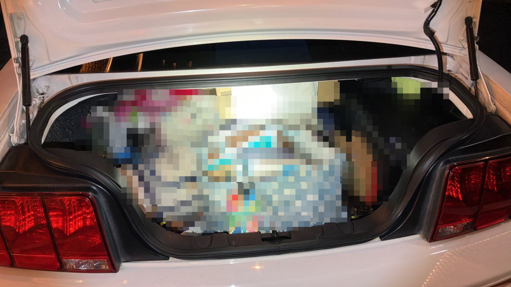 内装トランク