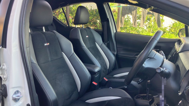 内装前方シート