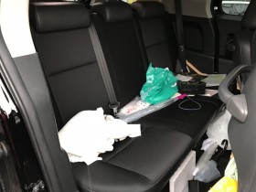 内装後方シート