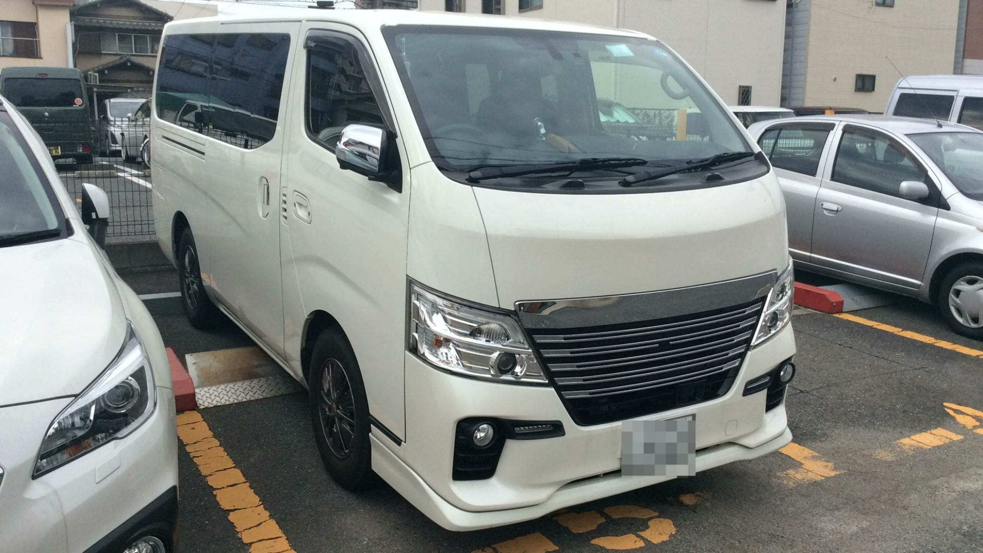 外装右前