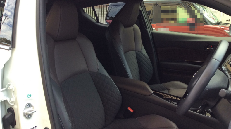 内装前方シート