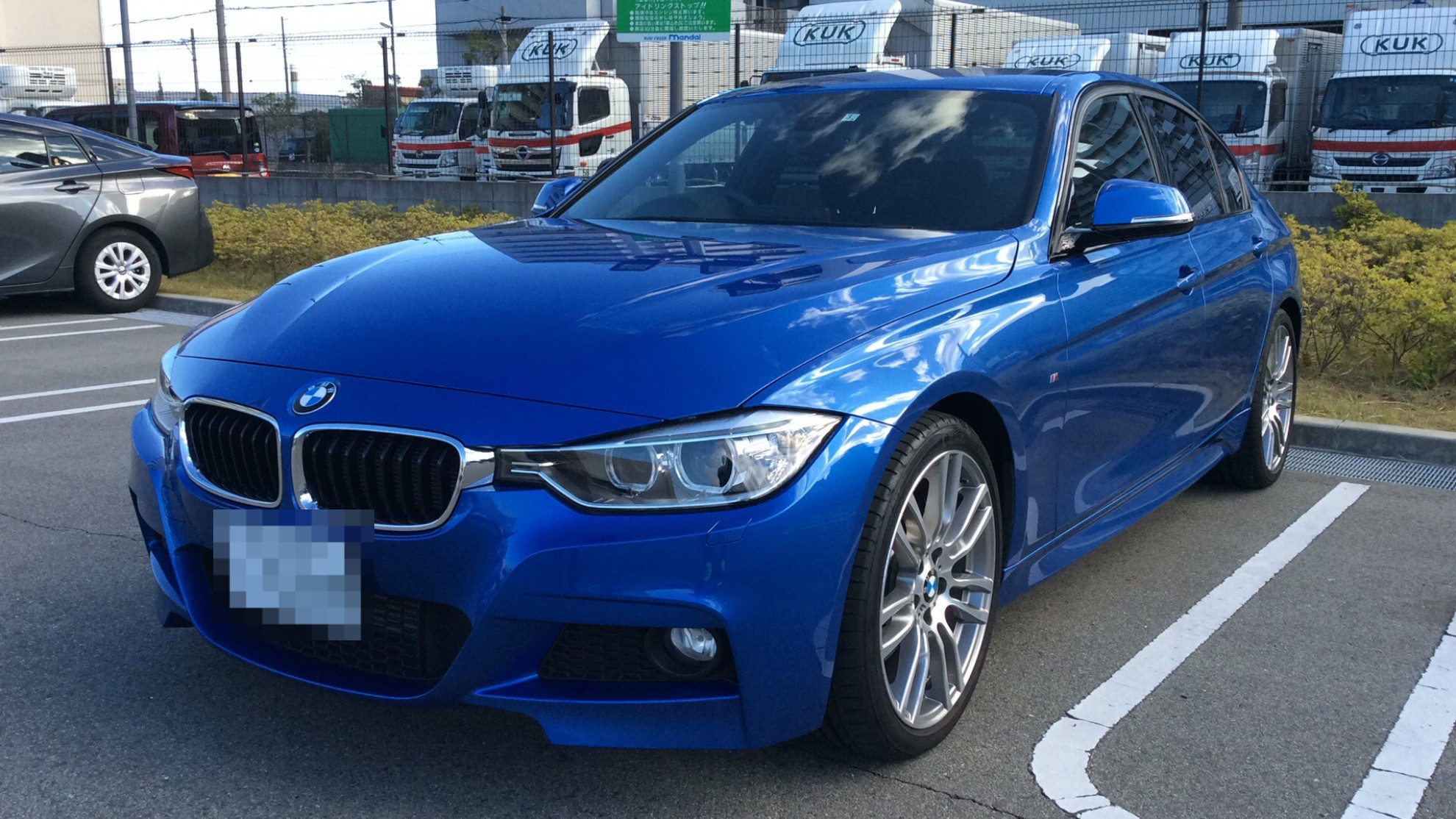 car_main_img