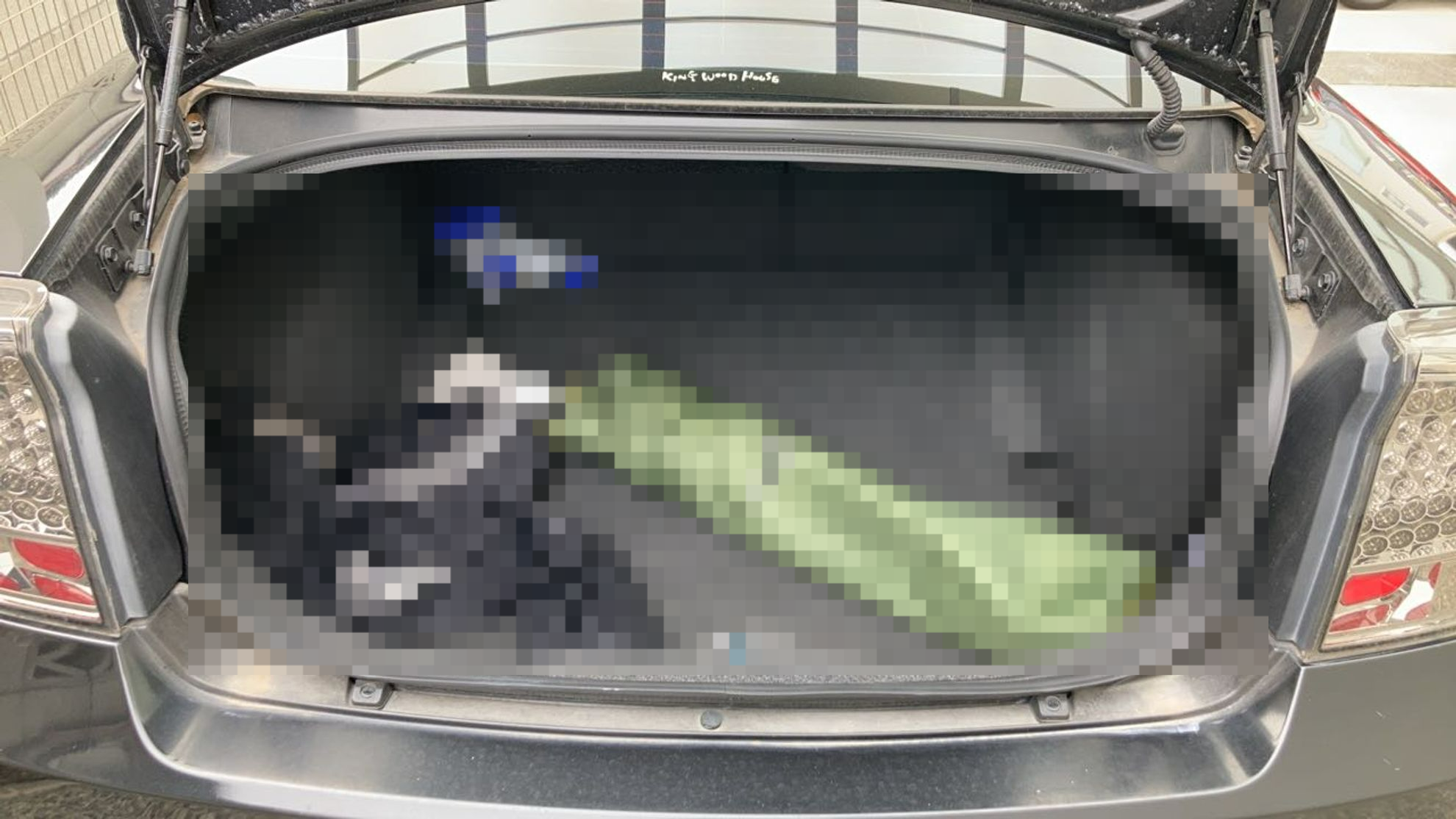 内装トランク