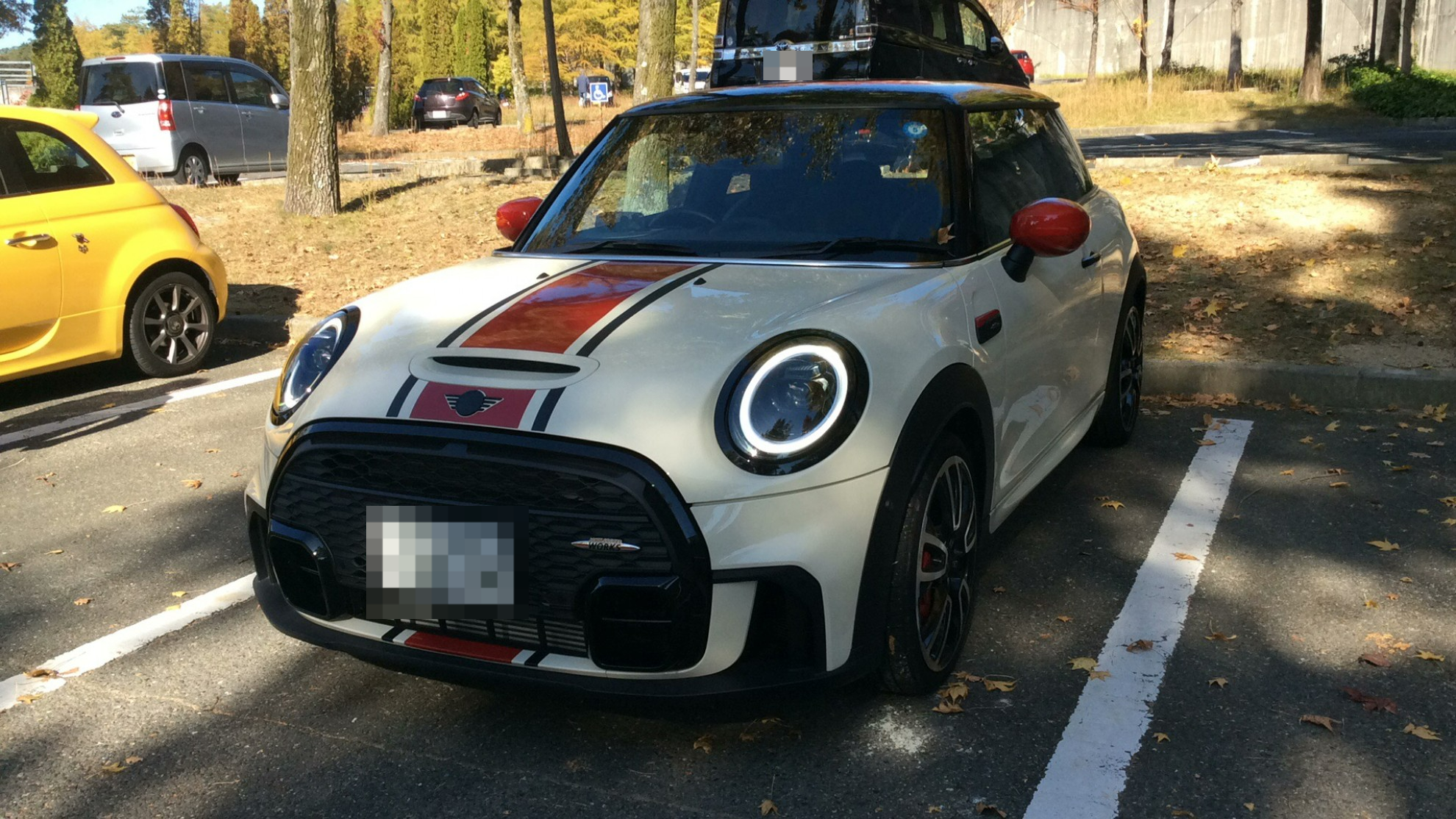 car_main_img