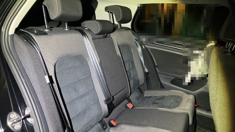 内装後方シート