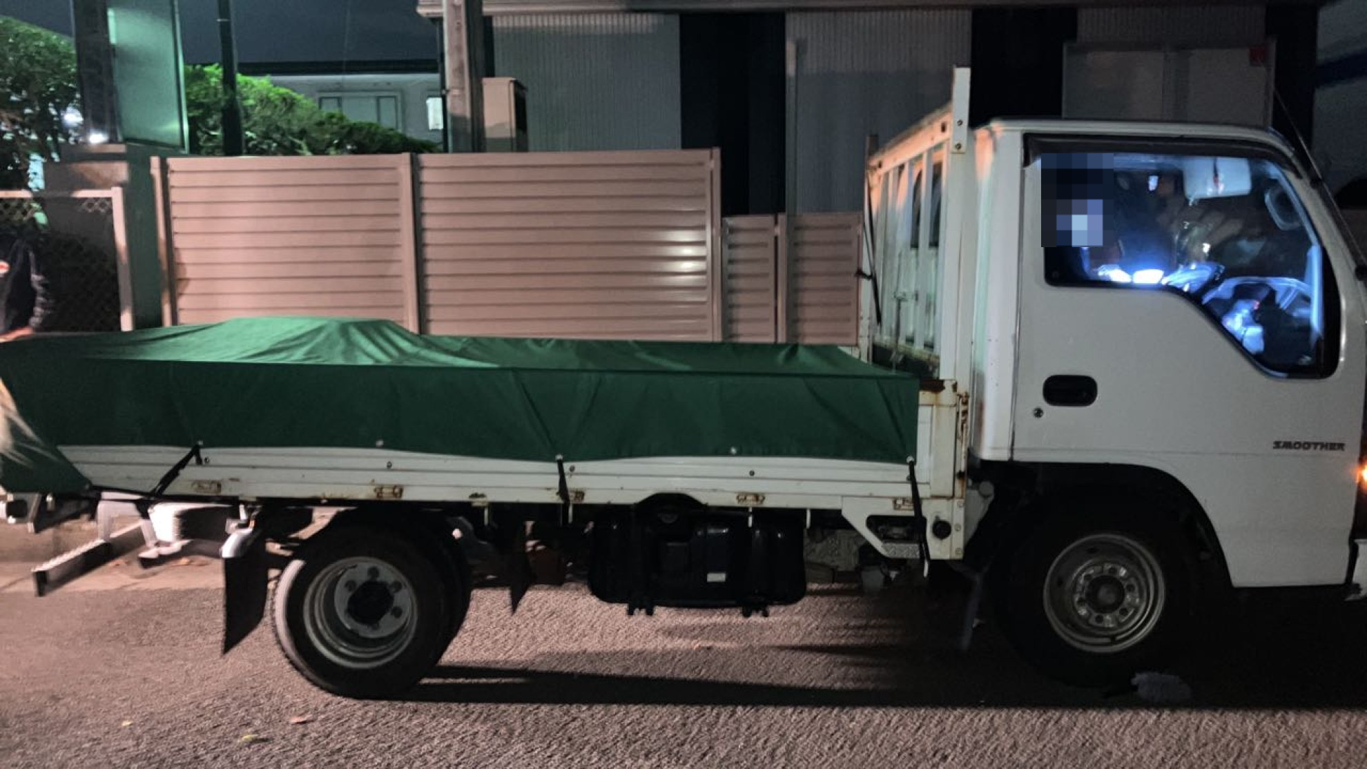 外装右