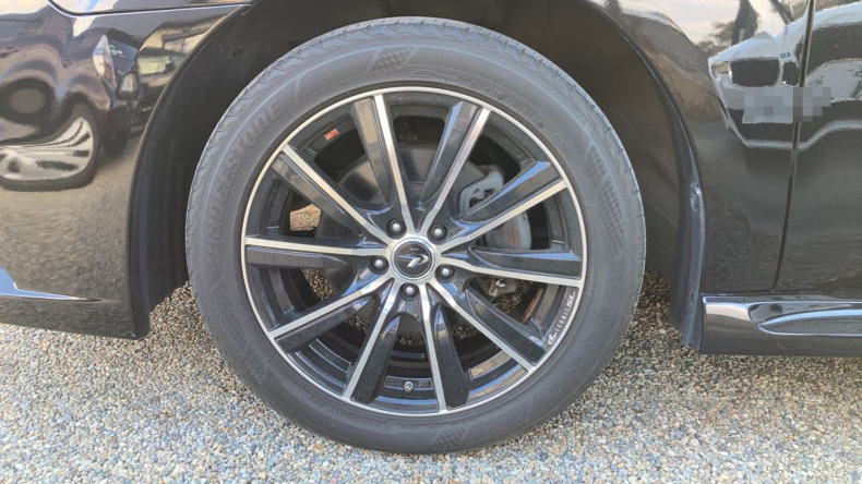 タイヤホイール前