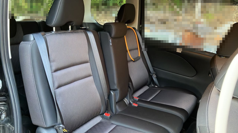 内装後方シート