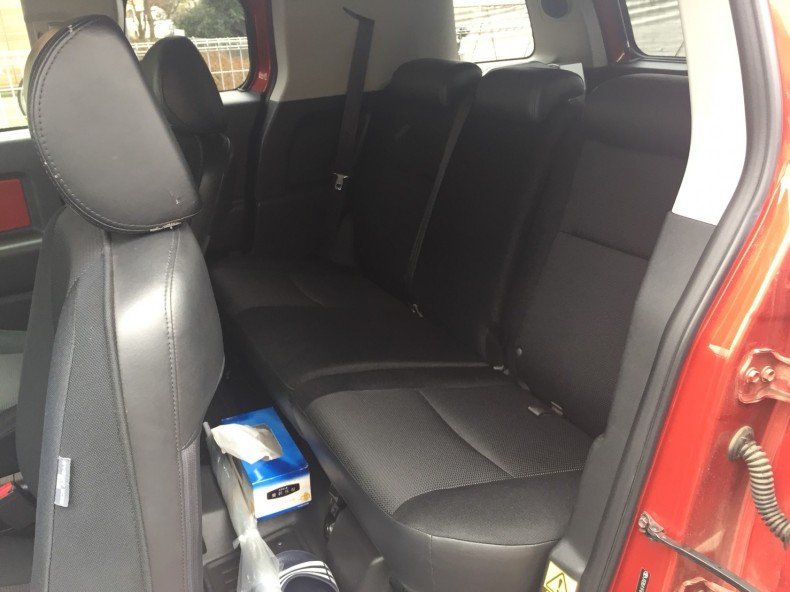 内装後方シート