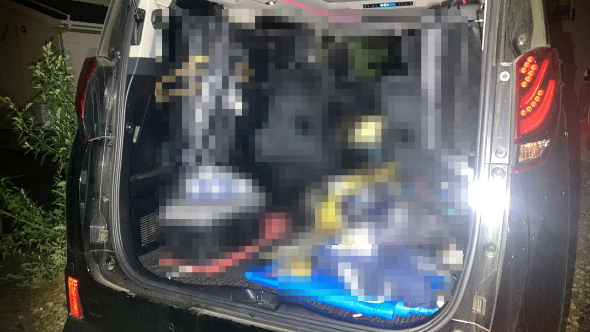内装トランク