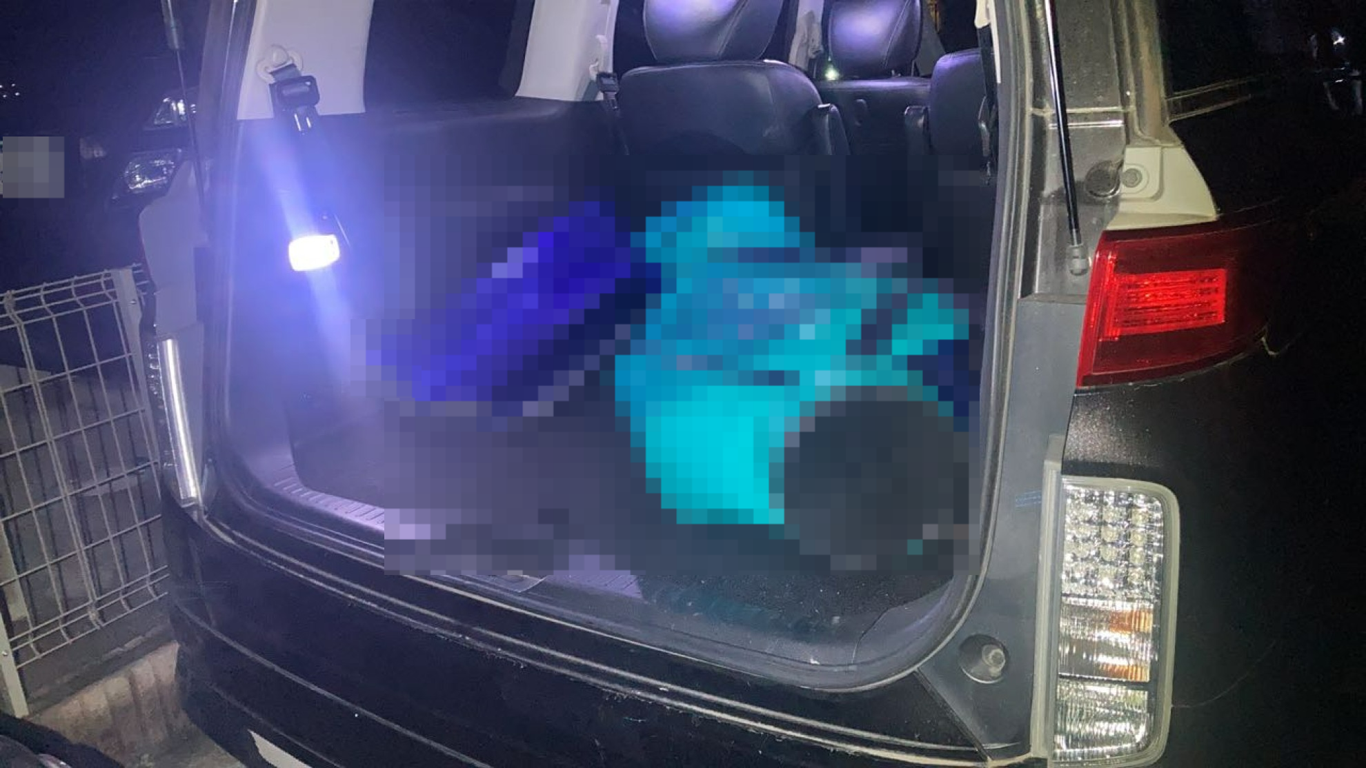 内装トランク