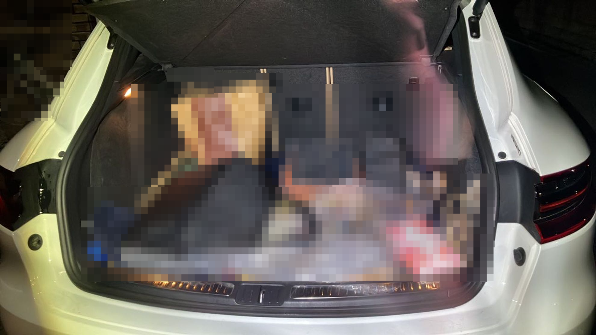 内装トランク