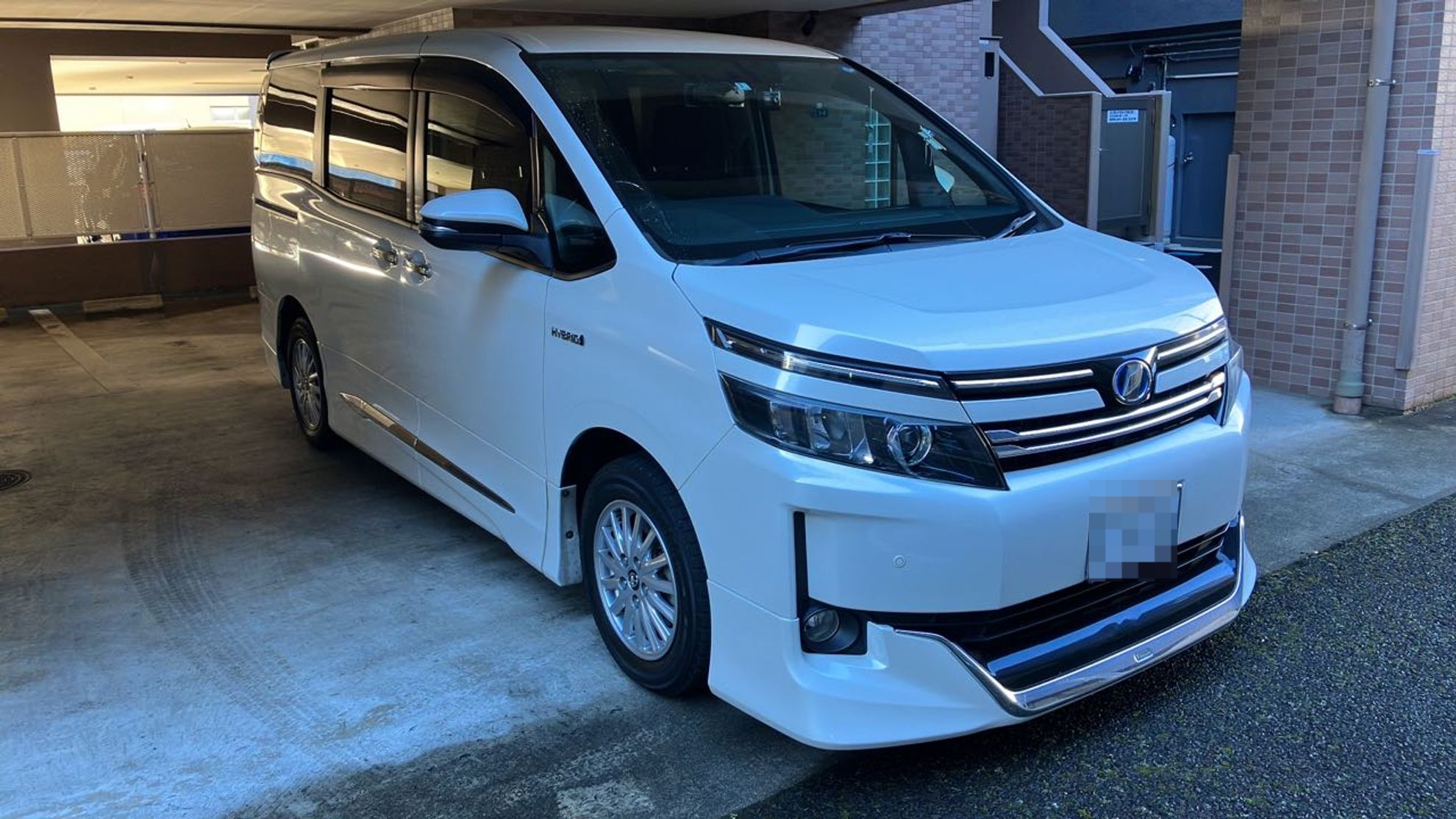外装右前