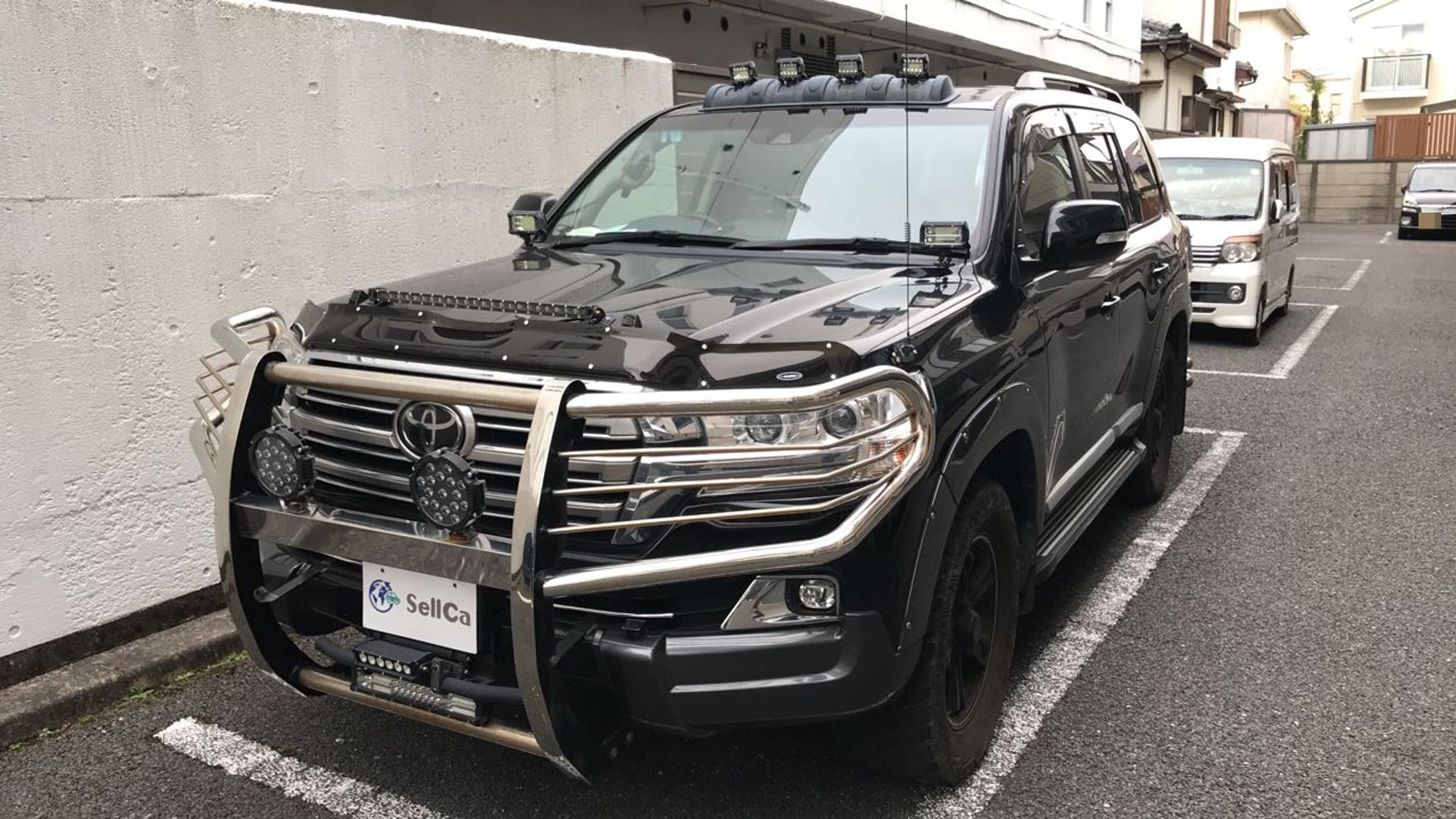 car_main_img