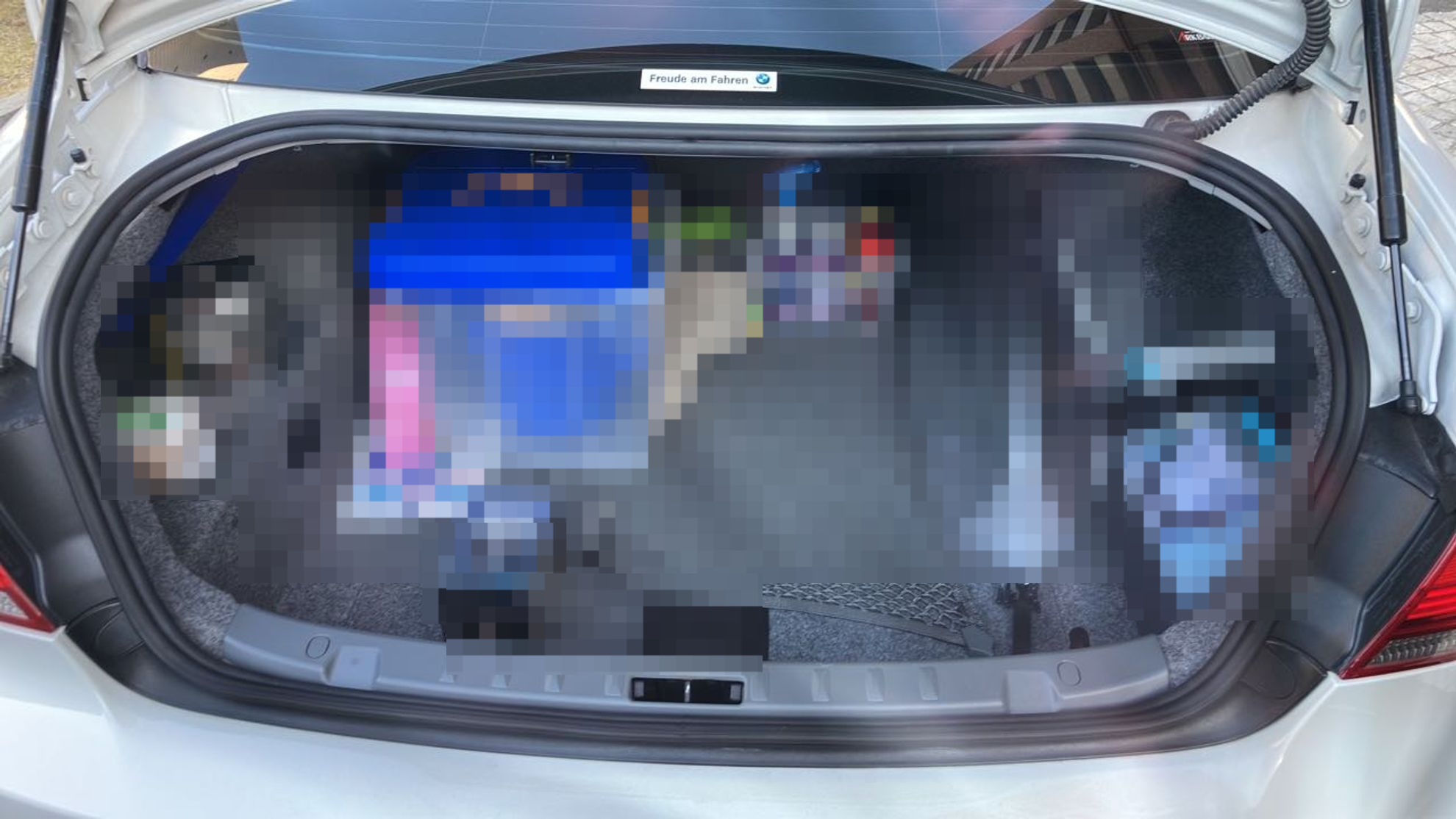 内装トランク
