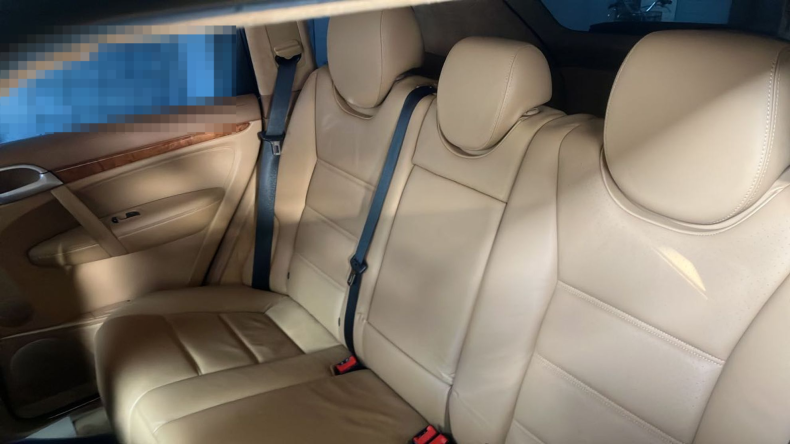 内装後方シート