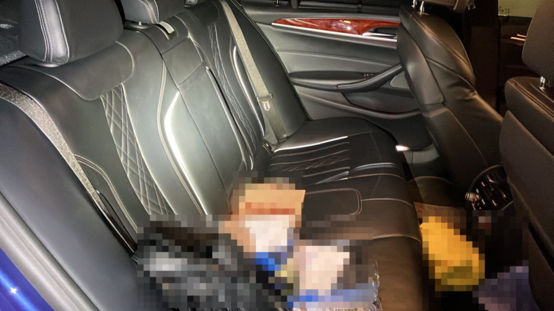 内装後方シート