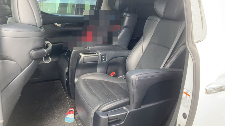 内装後方シート