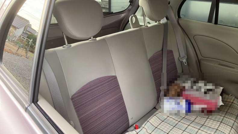 内装後方シート