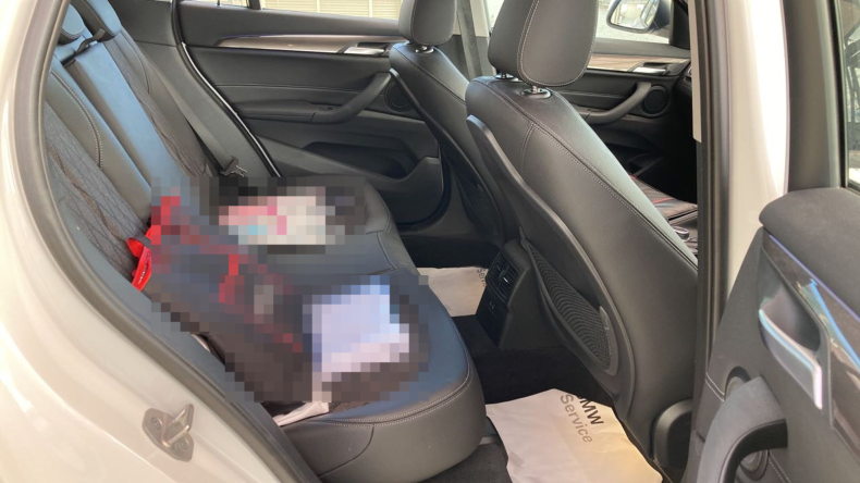 内装後方シート