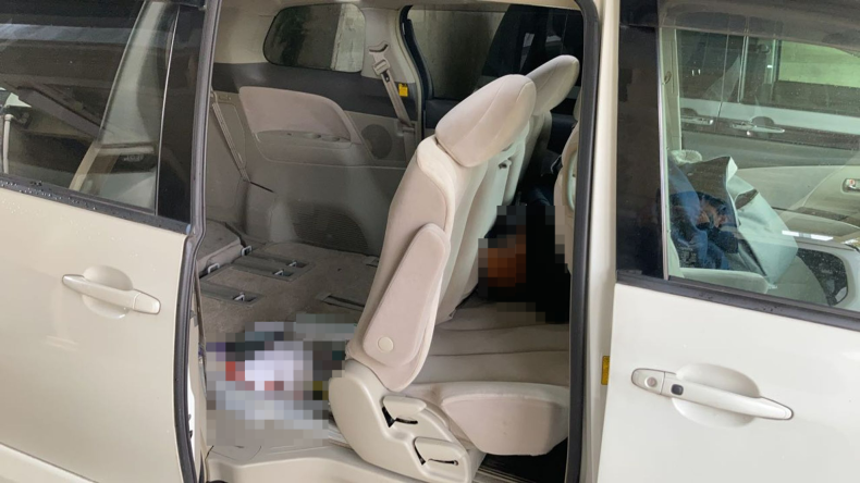 内装後方シート