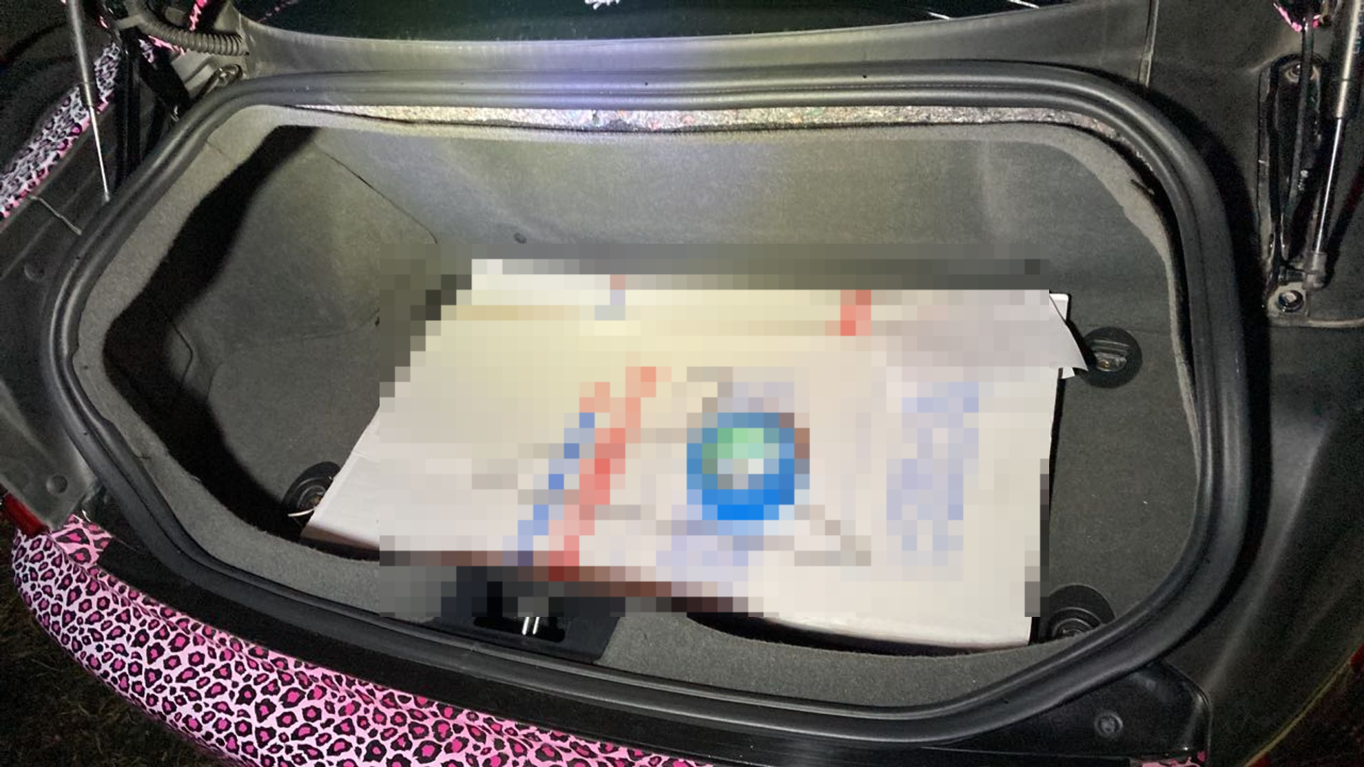 内装トランク