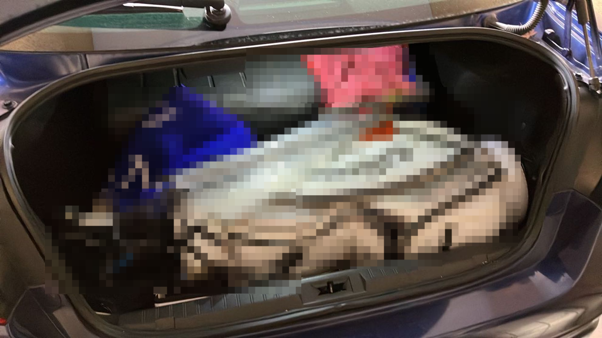 内装トランク