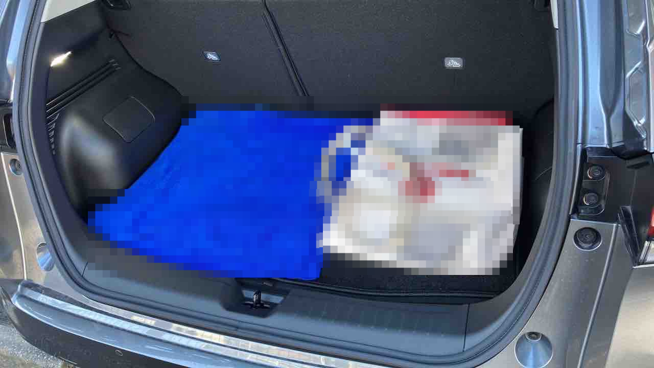 内装トランク