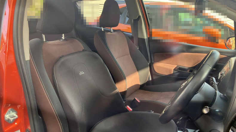 内装前方シート