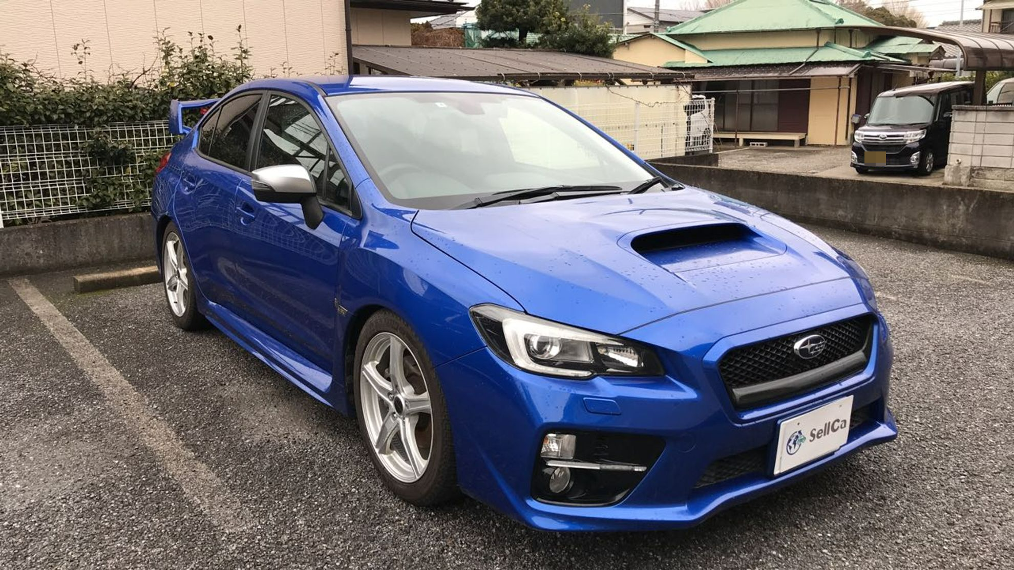 外装右前