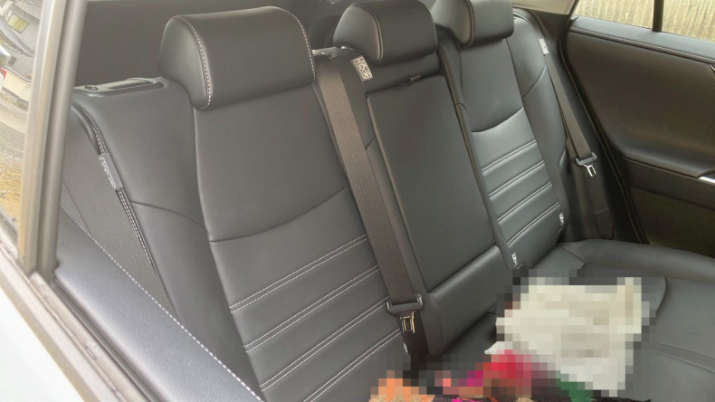 内装後方シート