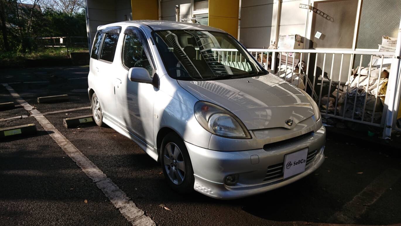 外装右前