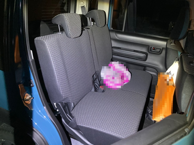 内装後方シート