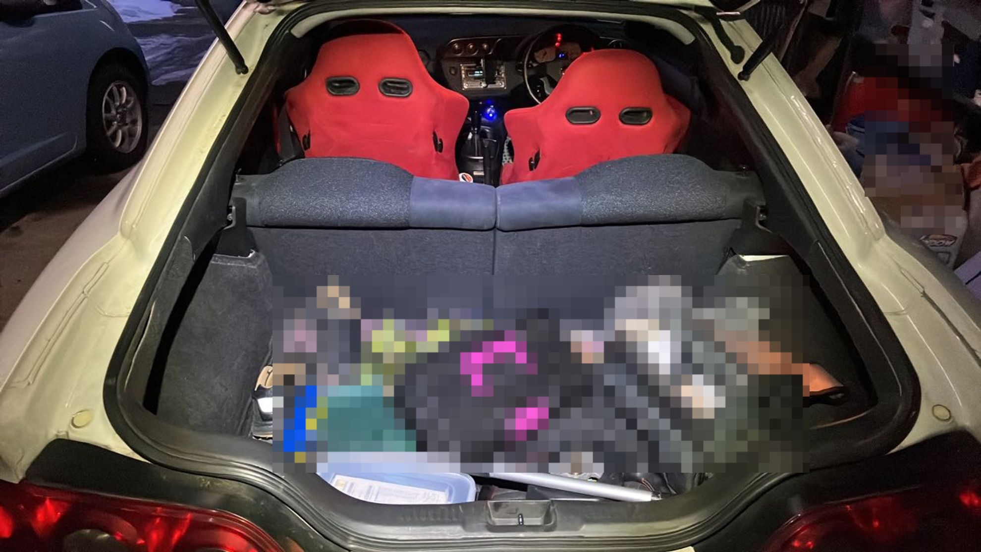 内装トランク