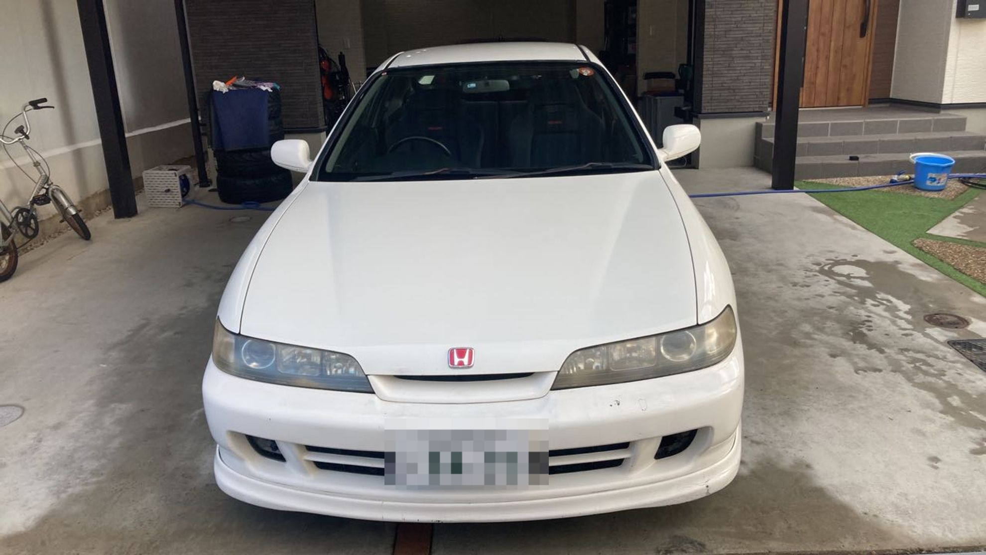 外装前方