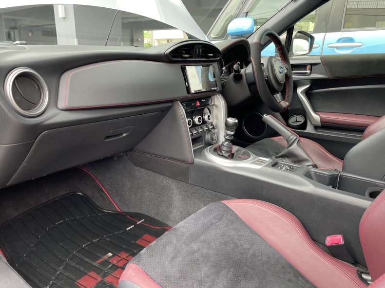 内装前方シート