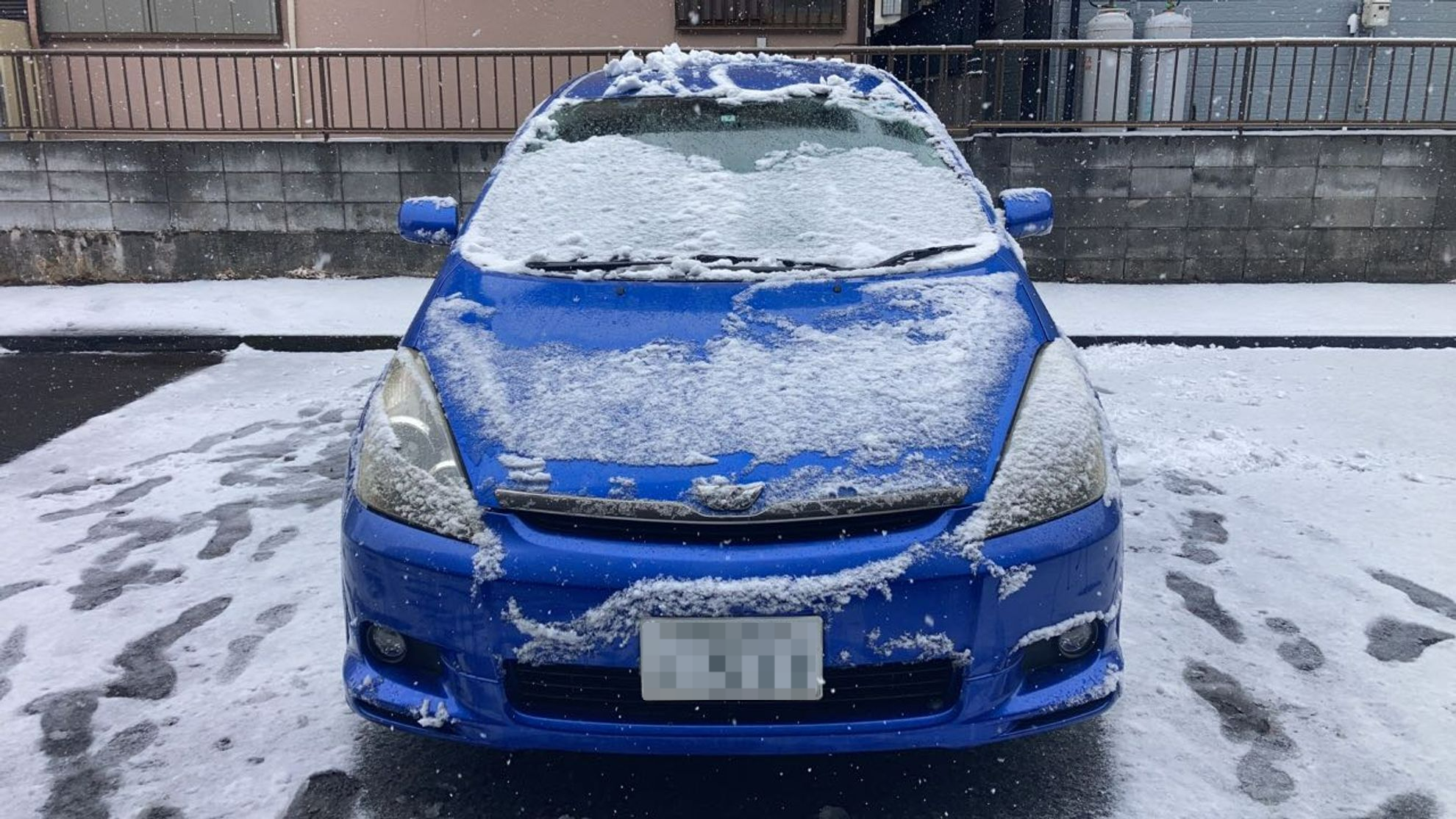 外装前方