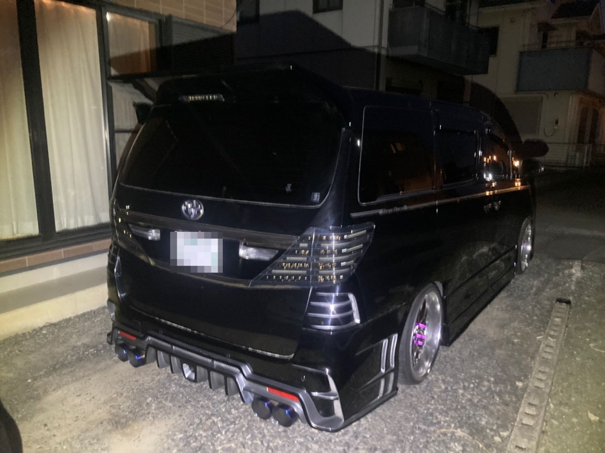 外装右後