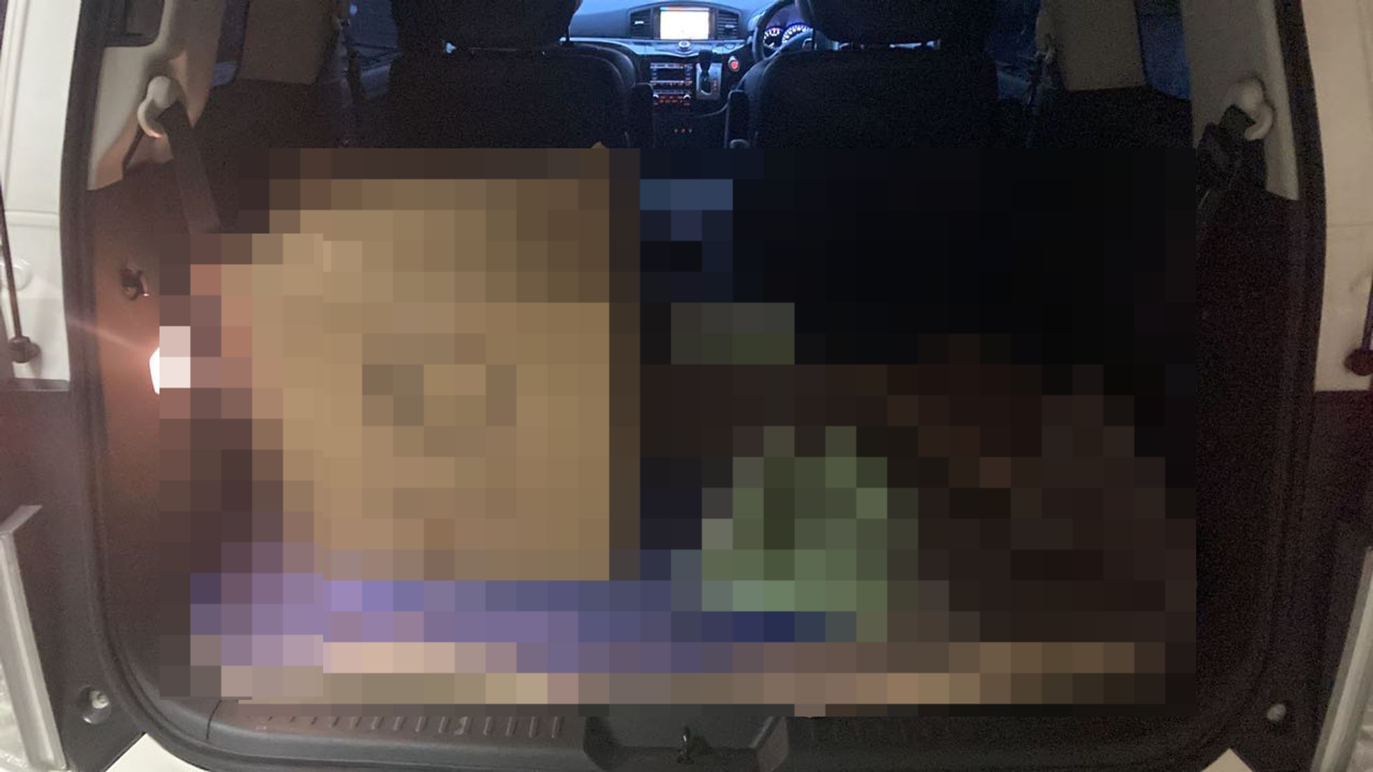 内装トランク