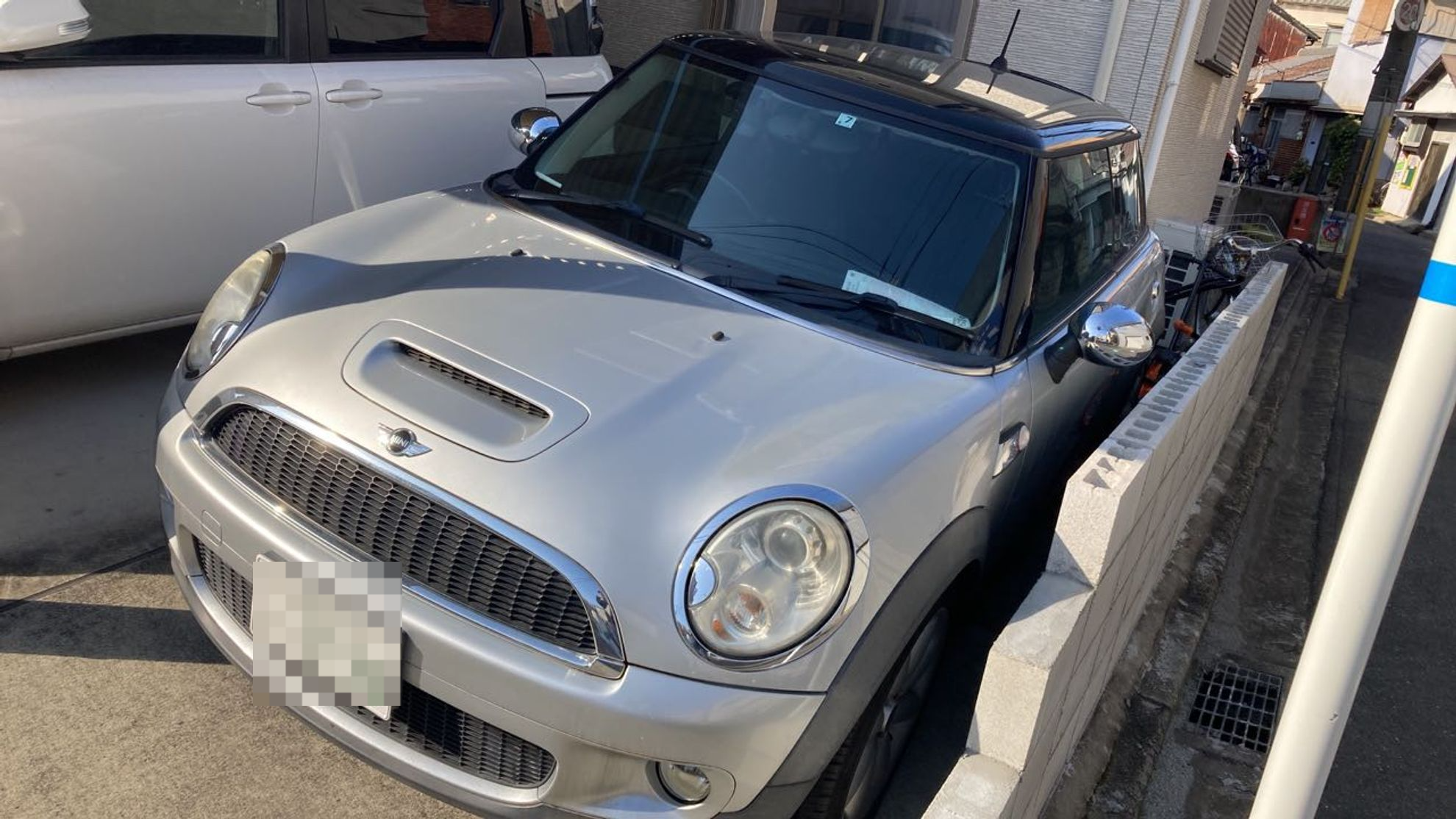 car_main_img