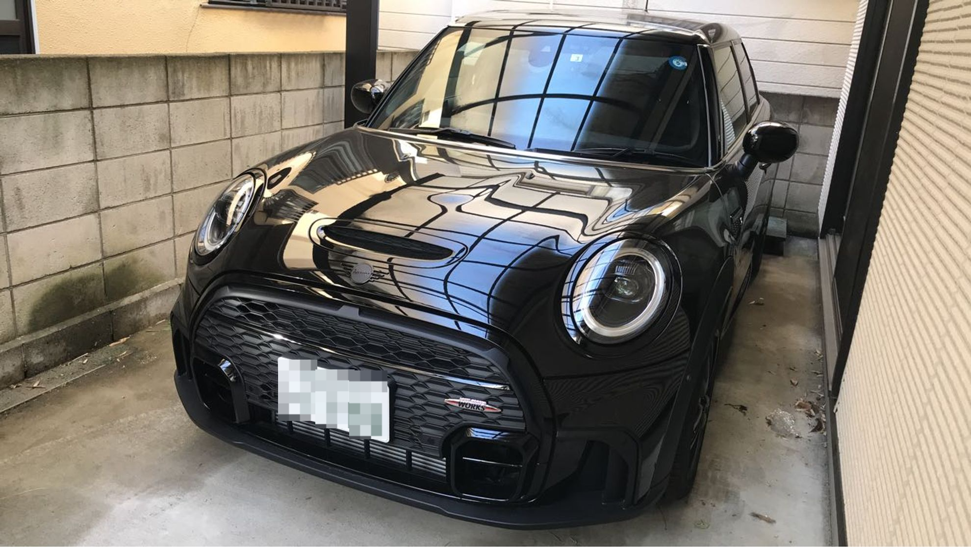 car_main_img