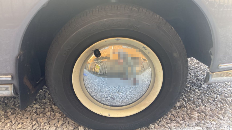 タイヤホイール前