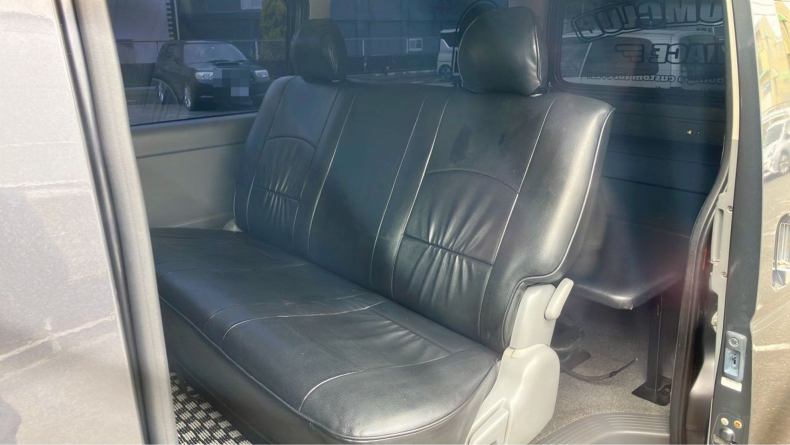 内装後方シート